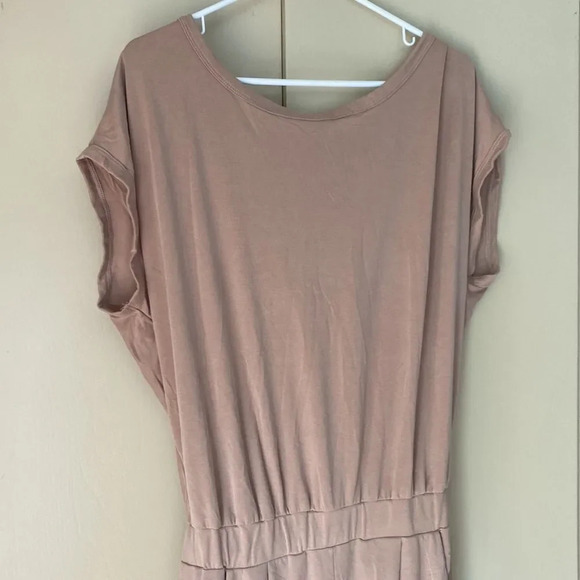 NWT Elan Medium Short Sleeve Jumpsuit Tan Wide Neck Drawstring Jogger - Picture 7 of 9